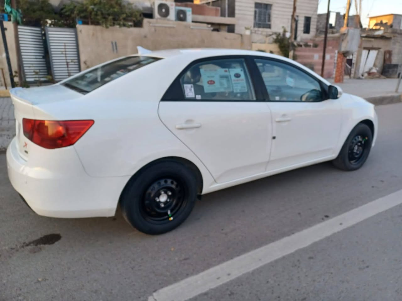 السلام عليكم كيه فورتي ٢٠١٠واردامريكي حادثه  خشم جاملغ  لمامي وخشم البنيد فقط  بدن دواخل شاصي الغد مكفول اليبل واحد  نفسه معمرات محرك ٢٠٠ دوش كير حداده صدر تخم تاير تبريد  تتفه  جاهزه اي نقص مابيهه  نفس مابصور رقم  جديد نكليزي  سنويه جديده مشروع وطني  تحويل ثاني يوم ماشي ١٥٤  المكان بغداد المدينه الصدر سعر ١٠٠ وشراي يتصل ***********
