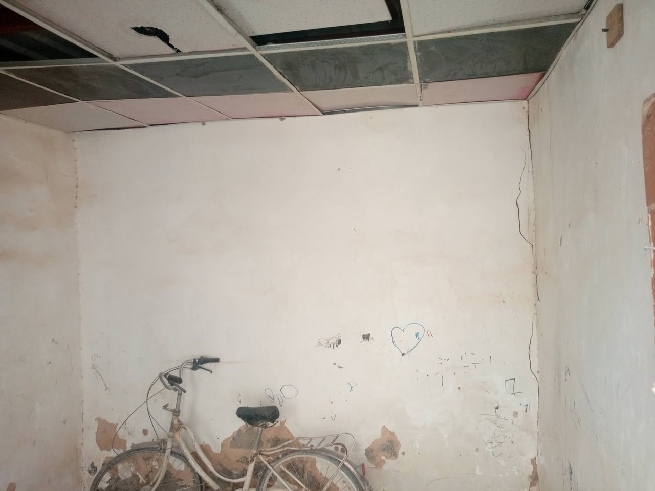 سلام عليكم اخوان عندي بيت تجاوز البيع ابحيه اجبريه الثلاثة
***********اتصال على رقم الهاتف ومرسله على خاص
