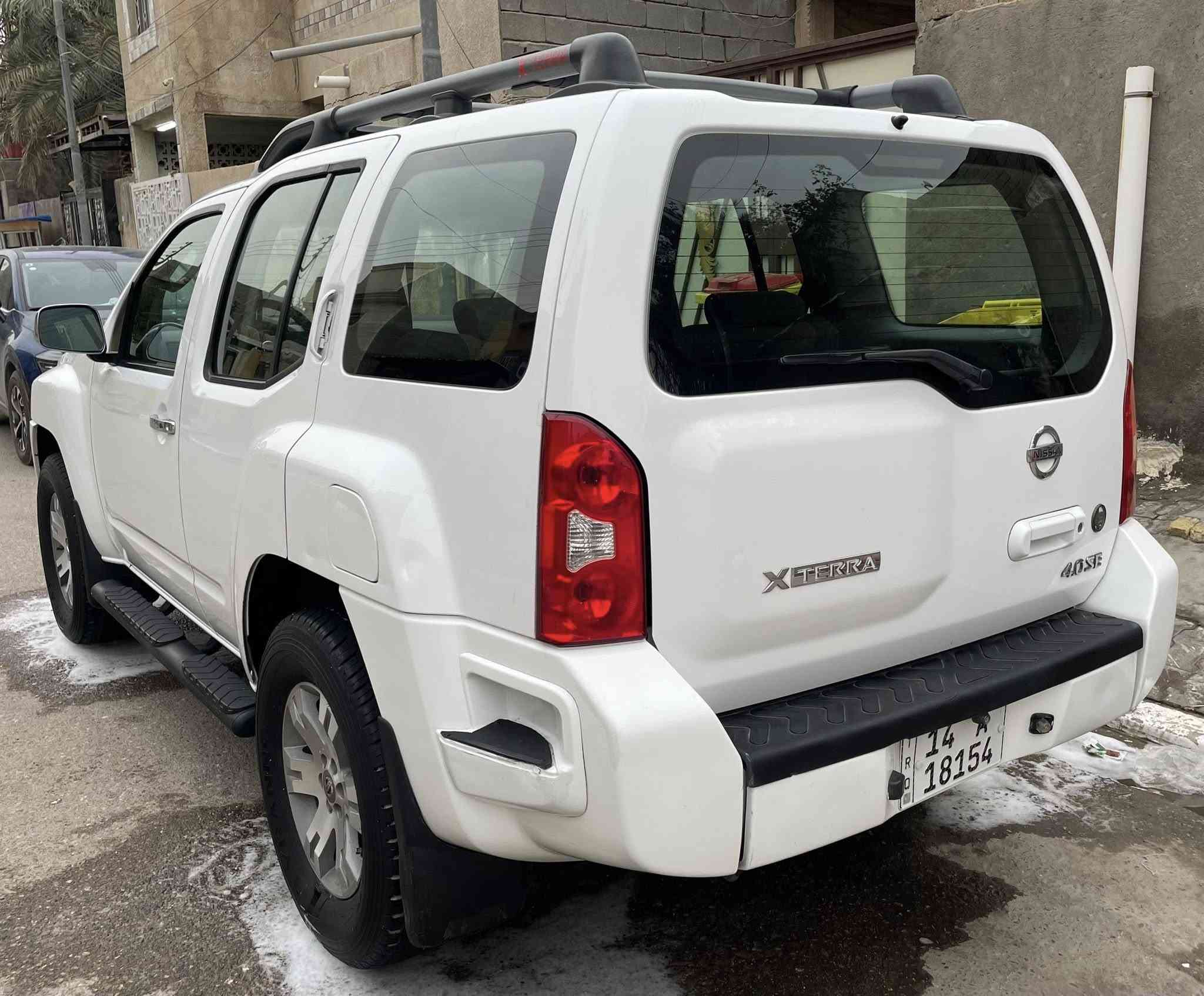 السلام عليكم للبيع نيسان أكستيرا 2008 وارد خليجي مكفولة من الضربة بيها فقط قطعتين صبغ و مكفولة من المكينة و الكير و الحدادية و التبريد و الكهربائيات السيارة جاهزة و جديدة و حجم المكينة (6/4000) و تخم تاير جديد و كامرة خلفية و تحكم ستيرن و تبريدها ثلج و رقم بصرة الدولي الجديد بأسمي شخصياً سنوية جديدة تنتهي 2031 المكان البصرة الأمن الداخلي و السعر 112 و بيها مجال للشراي للأستفسار *********** .
