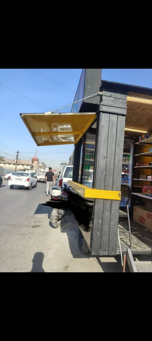 ⭕كرفان ستوتة للبيع لعدم التفرغ
مشروع اسواق 

🔴تفاصيل الكرفان : مصنوع من فريم حديد مغلف بخشب (ارضية +سقف +جدران )

يحتوي على باب للدخول + شبابيك  يفتح على شكل مضلة من جهتين 

 شكل كلش حلو ومرتب 

مصبوغ بالكامل ومضاد للمي والمطر 

🔴كهربائيات وضفيرة كاملة  من انارة خارجية وداخلية  

🔴محتويات الكرفان

يحتوي على رفوف 5 ام دي اف 

يحتوي على درج حديد متحرك للدخول للكرفان 

🔴ابعاد الكرفان : ارتفاع 190

طول 2متر 

عرض 170 

🔴محرك الستوتة شغال من اول هندر ممفتوح واصلي مكفول من الاعطال 

 ستوتة تشتغل وتمشي مو ثابتة يعني تكدر تاخذهة لأي مكان

🔴منظومة بريك جديدة  ( فلنجات + بنزات + شياش)

📍مكاني كرادة داخل / قرب سيد ادريس

***********📱

السعر خاص📥

