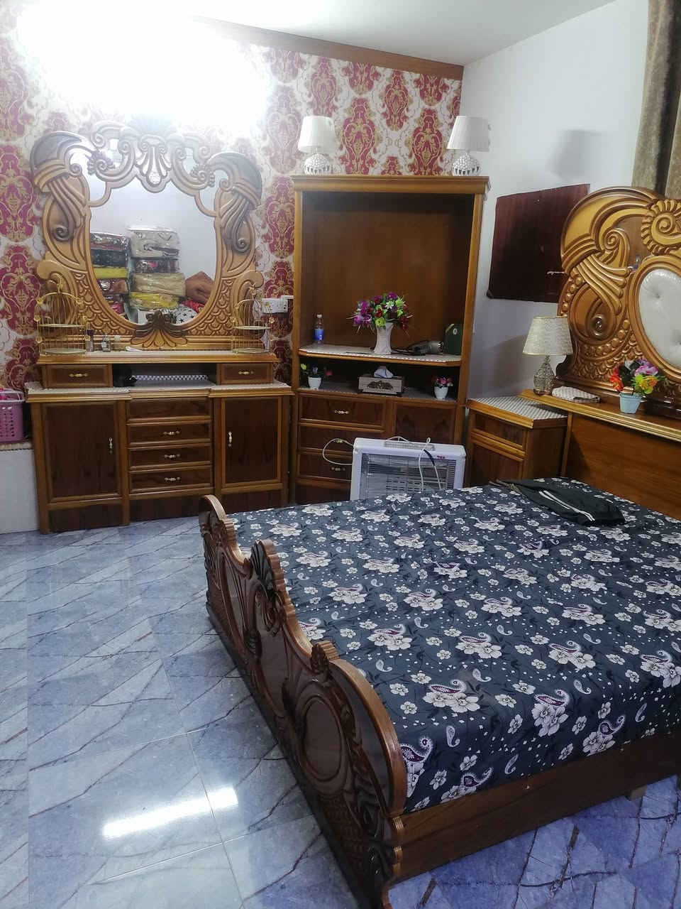 غرفة اخشاب حطاطه مصار فتره من اخذتها للبيع للاستفسار الاتصال ***********
***********
