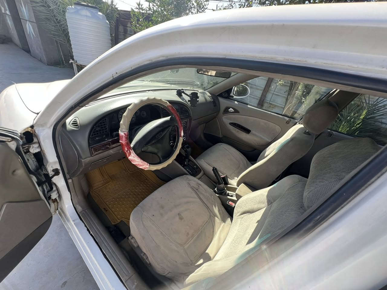 السلام عليكم نوبرا 2000 رقم انبار انكليزي تحويل ثاني يوم سيارة نظيفة كير جديد محرك ممتاز تبريد شغال كير اوتماتيك فيت بم بلكات كله جديد السعر ٣٤ وبيها مجال قليل تواصل ***********
