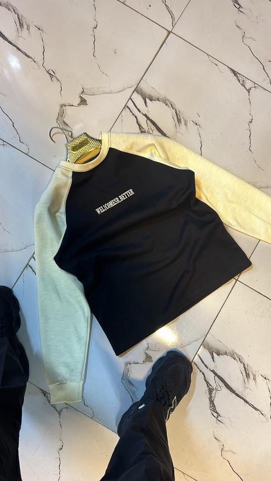 سلام عليكم
شلعت سويترات صيني هاف وسلم 
تقريبا بيهن ٢٠ موديل 
المجوع الكلي ٦٠ قطعه سعر القطعه ٦ الاف دينار 
مكاني بغداد *********** تريدهن راسلني واتس متوفر توصيل جميع محافظات العراق
