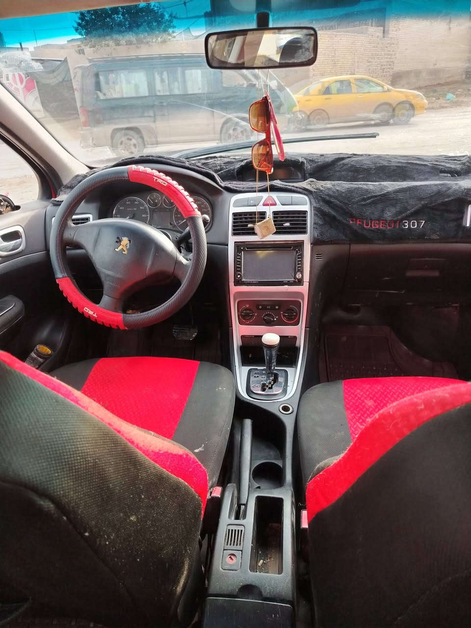 بيجو ٣٠٧ موديل ٢٠٠٦ رقم دولي تحويل مباشر
سنوية بأسمي كير مكينه كفاله كهربائيات كله شغاله
صبغ احزام جماليه مكفوله من اي حادث
سنتر لوك اربع ابواب السعر ٤٧ ورقه
مكاني بابل الاستفسار *********** 3
