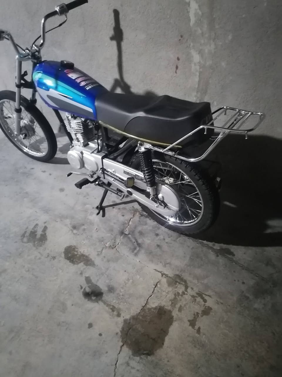 سلام عليكم دراجه للبيع نامه
تعمير 25 مكينه شلعه ومعدل شرط
دراجه كلك كلك كلك كلك
سعره 450 وبيه مجال لشراي لموشراي ليدخل


**إذا كنت صاحب هذا الإعلان وتريد حذفه لأي سبب، رجاءا أرسل رسالة إلى الدعم الفني**