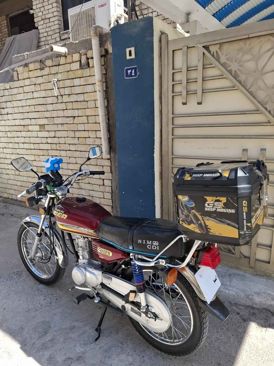 سلام عليكم ….دراجه للبيع  العنوان بغداد  زعفرانيه ..نامه موديل 24 اوراقه كامله  السعر 700
الاتصال ***********
