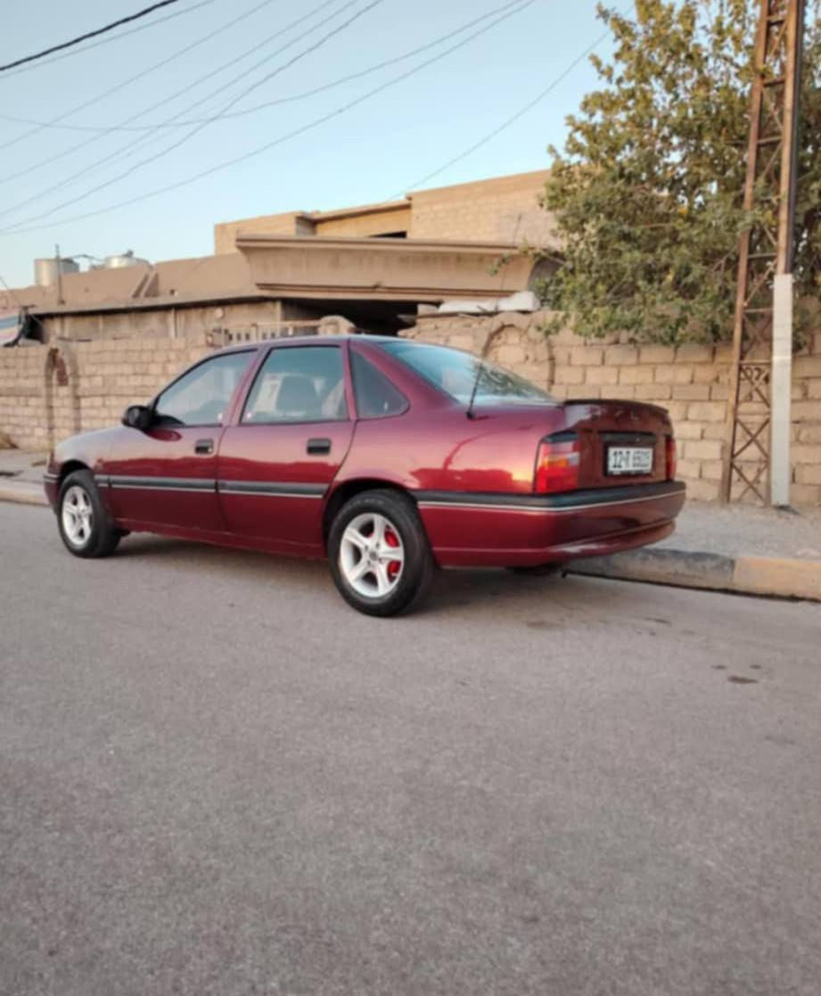 اوبل فكترا حجم ١٦ /مصبوغه جمالية / مكينة وكير شرط / تدفئه شغاله/ رقم انكليزي باسمي 
المكان: منطقه النبي يونس جماسه 
السعر :٤٥ وبيها مجال
رقم :***********
