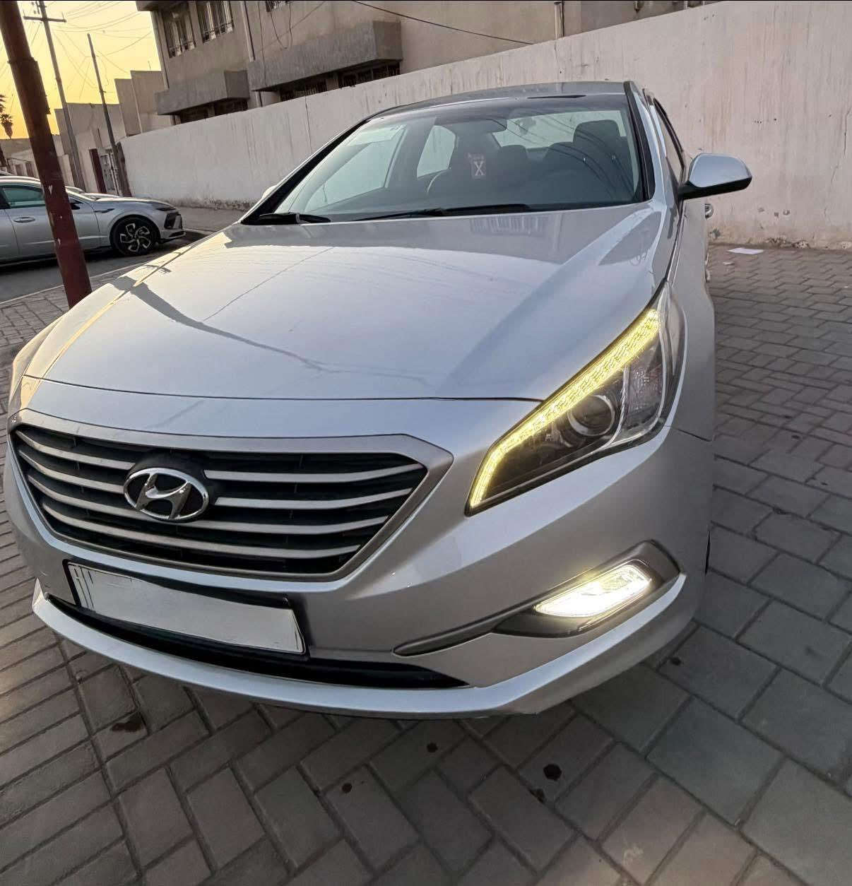 السلام عليكم 
سوناتا 2017 شرط اذا مو انظف ادوات موو قبول 
دخول جديد 
شرررط السياره زيروو ماشيه 96
السياره متومه رقم وسنويه (شغل مضبوط شرط على الشاصي)
سياره محرك غاز انسئ الصرفLPI 
كير محرك بالشرط 
تبريد تدفئه شررط
صدر تايرات شرط (ناعمه السياره كُلش)
السياره كُشن كهربائي عديد التحكم
تحكمات استيرن، آمري شفط كهربائيه، اشاير جانبيه، حساسات آماميه خلفية، بلاجكتور زنون، وبعد بيها مواصفات ...
'السيارة شركة'
مكان السيارة صلاح الدين 
السعر 62 وبيه مجال قليل 
للاستفسار
 ***********
