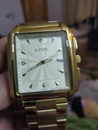 ساعة رجاليه • ذهبيه • جودة عالية