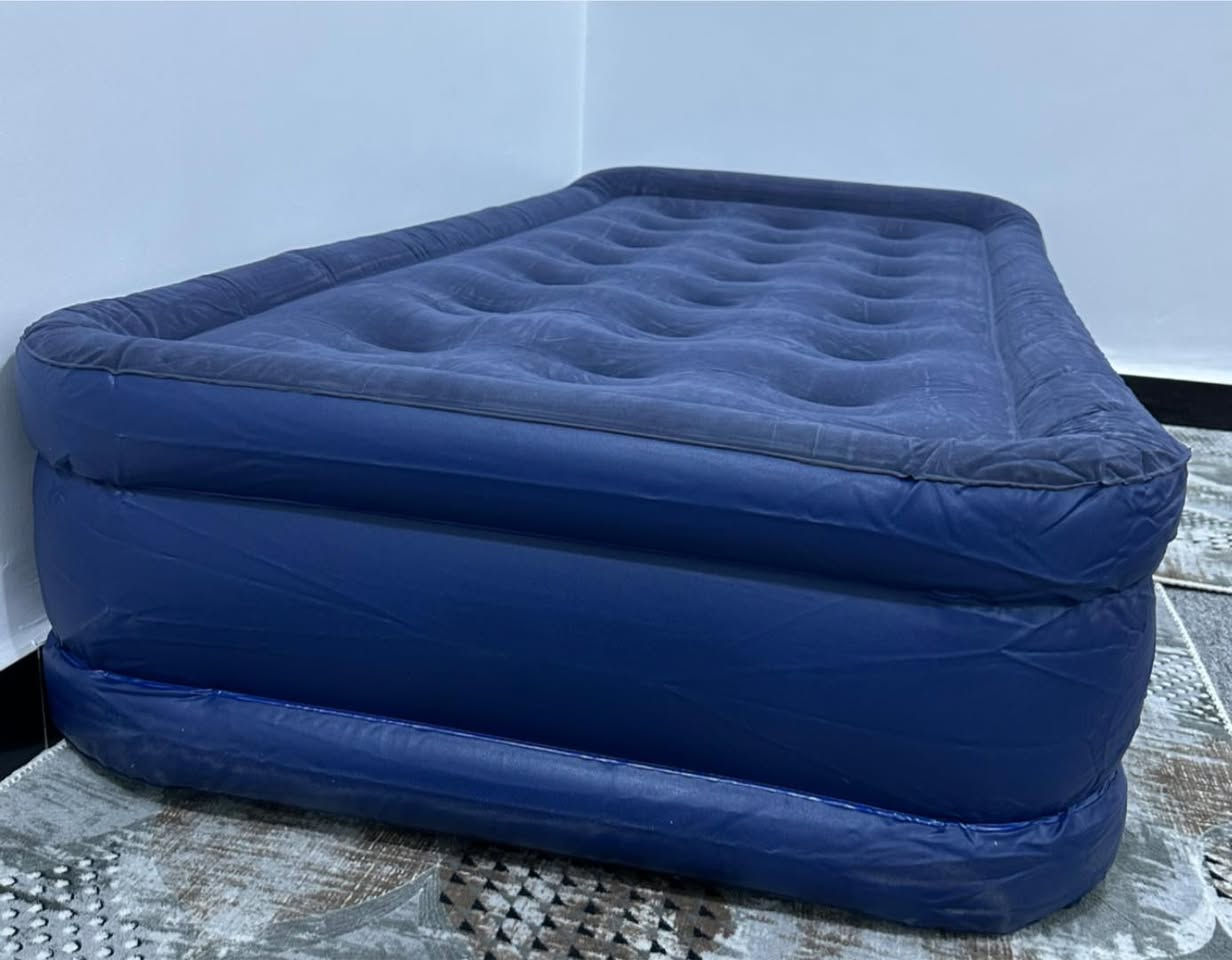 دوشك نفخ نفر

منفاخ شحن خارجي 

طول 197 - عرض 97 - ارتفاع 47

مصنوع من مادة ( PVC ) المتين مقاوم لثقوب

يتحمل وزن عالي 

وارتفاع 47 مقارب الى السرير


**إذا كنت صاحب هذا الإعلان وتريد حذفه لأي سبب، رجاءا أرسل رسالة إلى الدعم الفني**