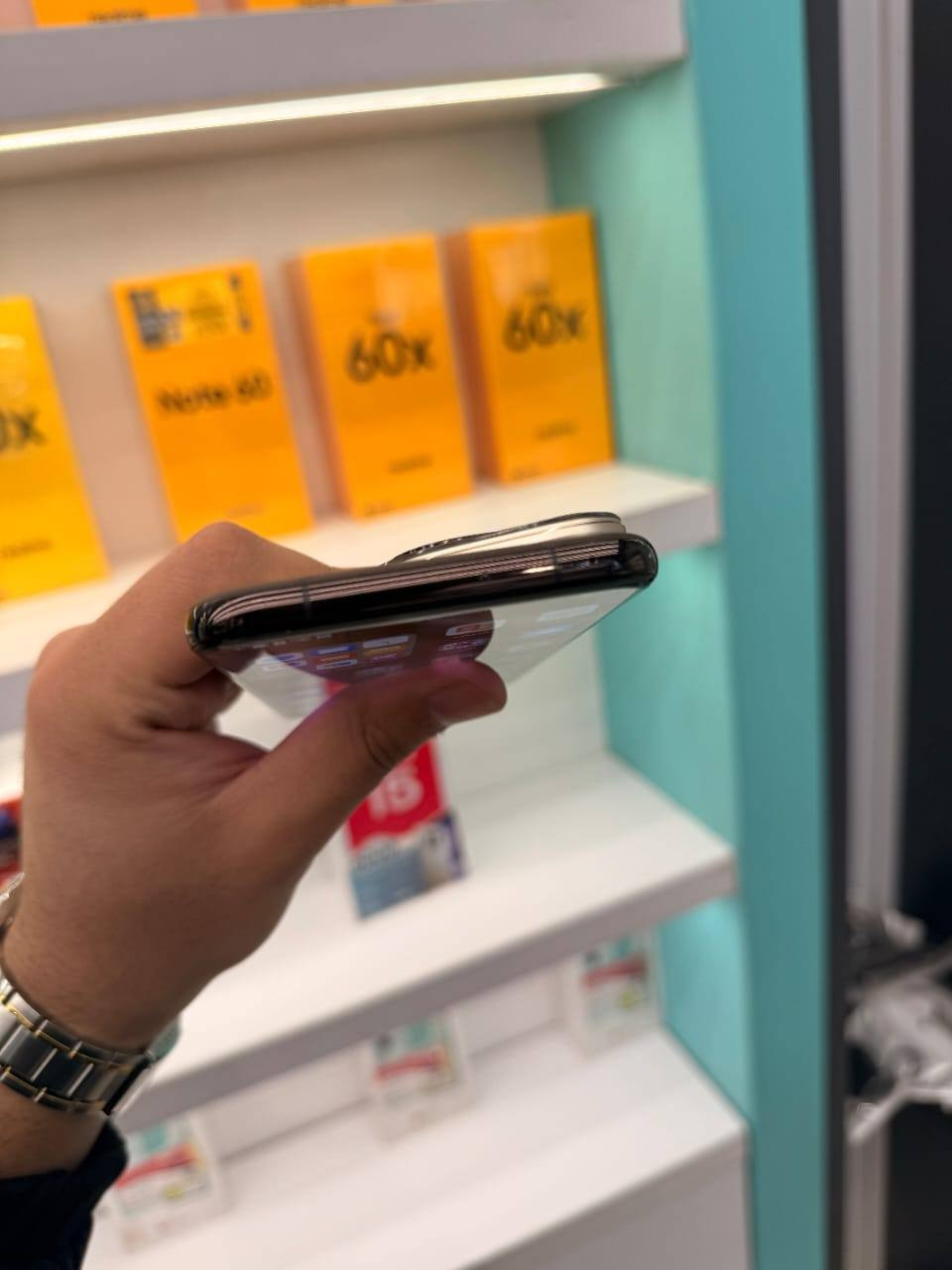 هاواوي بيورا 70 الترا 
512 ملحقاته كاملة الجهاز ولا غلطة فول نظافة 
850 الف
***********
