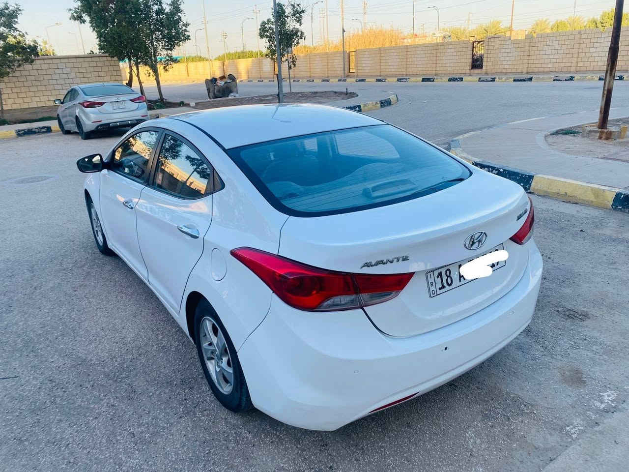 سلام عليكم للبيع النترا افانتي ٢٠١٢ محرك ١٦٠٠ سيارة جاهزه من كلشي السعر ٩٥ وبيها مجال اتصال ***********
