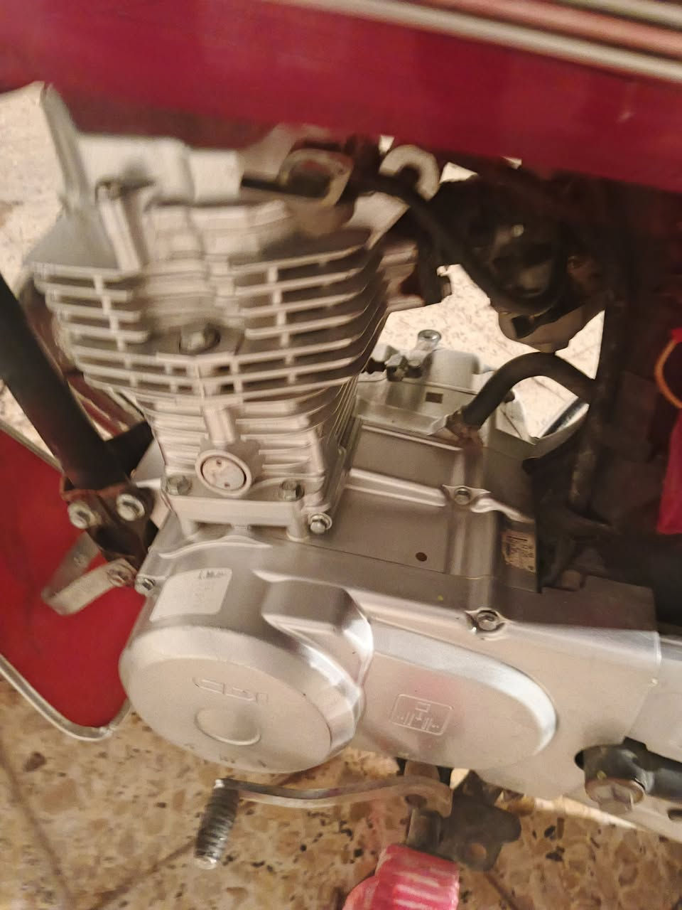 سلام عليكم دراجه للبيع نامه تعمير 24كلها حته شاصي شلامجه مكينه شلامجه برغي مامفتوح  شوفت عينك كلك مكان ناصريه مكلف بل نشر  رقم ***********تحياتي 🍒
