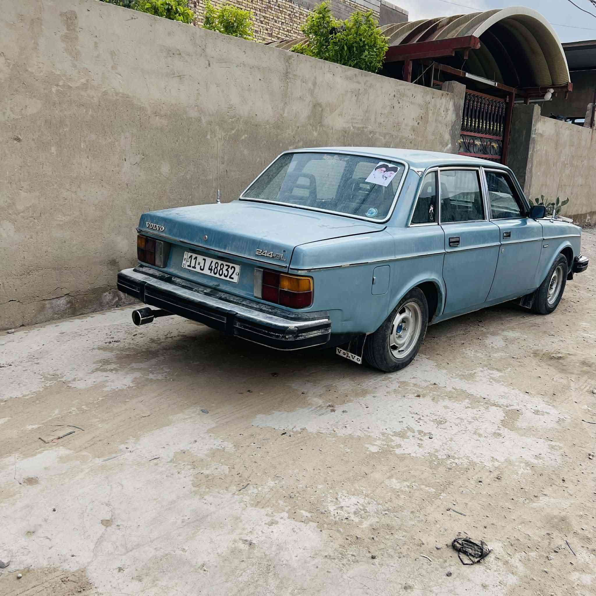 فالفو ٢٤٤ موديل ٨٠ 
محرك فالفو  بخاخ كير اوتو حداديه جديده رقم بغداد بسمي سنويه ٣٠ هزه جديده تخم تاير جديد دواخل جديده سياره مكفوله من الظربه التبديل
علما لايت المربع  والشباك  البلادي موجود السعر ٥٥ بيه مجال للشراي ***********
