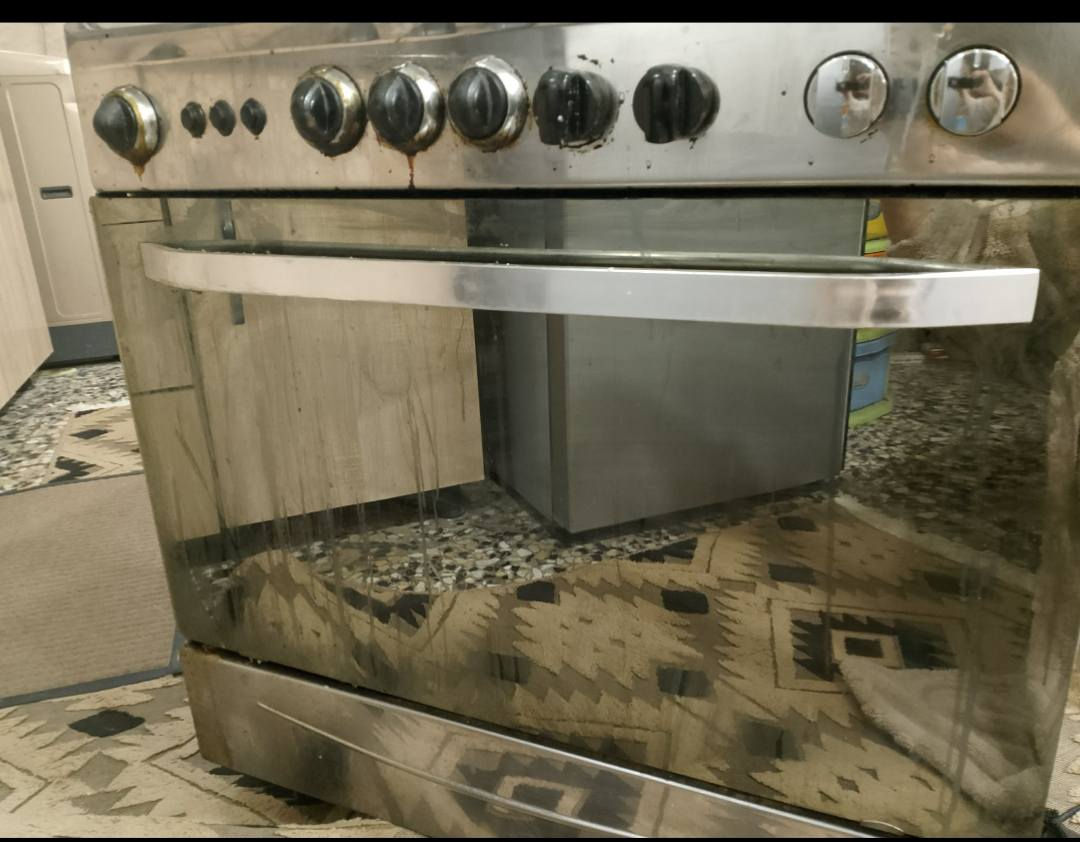 طباخ للبيع بسعر 225 كله شغال مكان بغداد بلدورة شارع ٦٠ الشراي يجي خاص او يتصل  ***********
