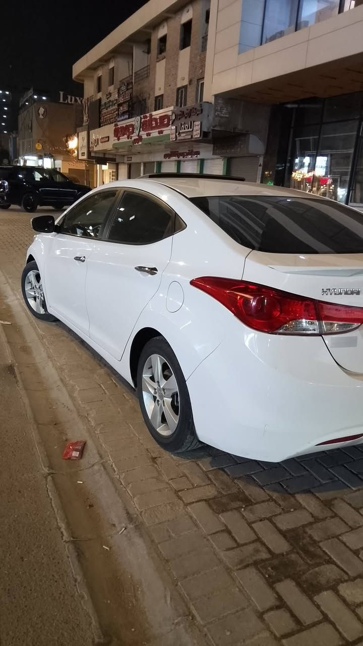 السلام عليكم النترا للبيع موديل 2014 خليجيه بيها صبغ باب وهلال بيها بارد رقمها انجليزي بغداد مشروع وطني باسمي سعر 128 بيها مجال للطيبين هذا رقمي بي واتساب ***********
