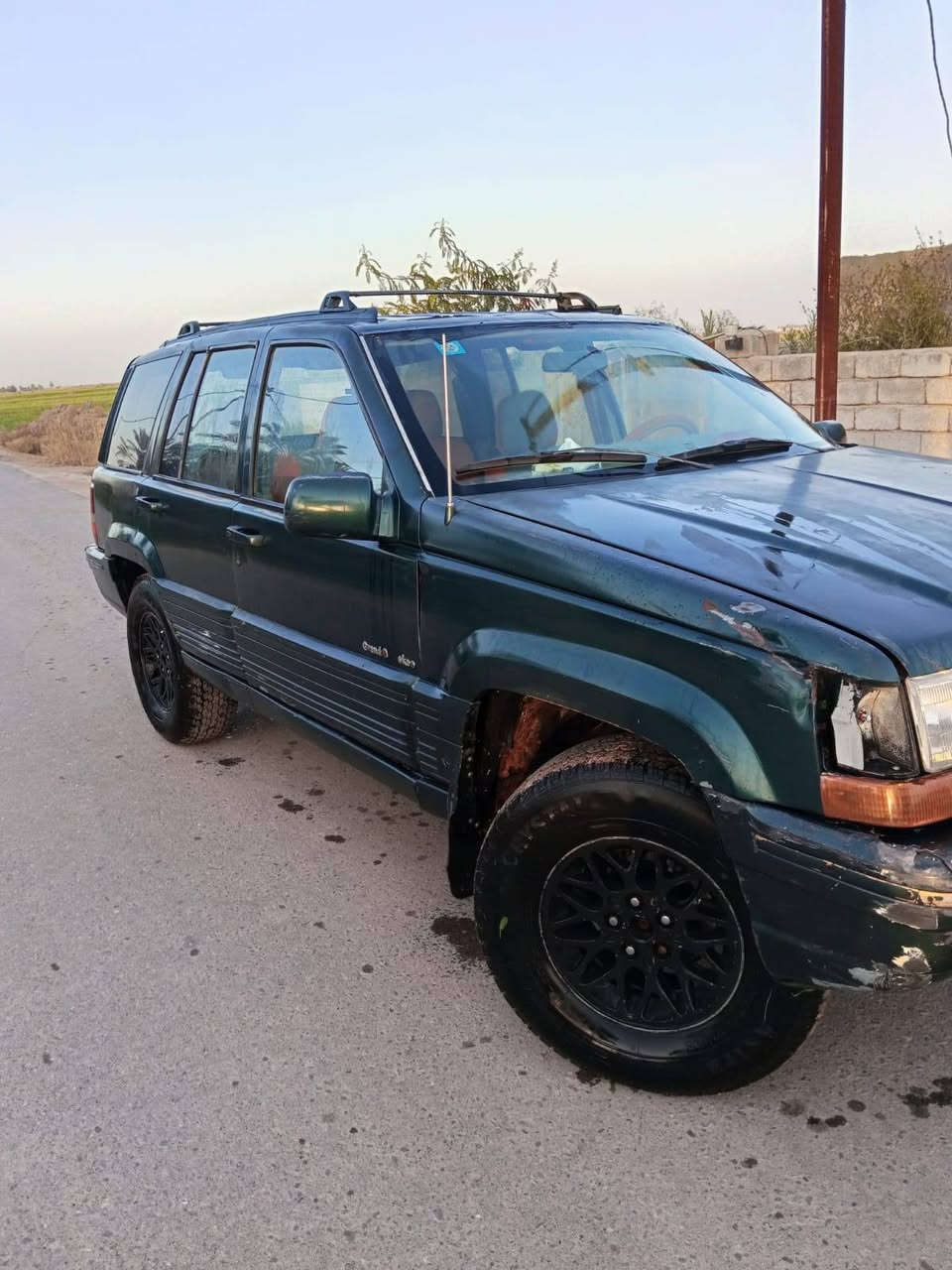 السلام عليكم 
جيب 94 للبيع 
مكينه وكير 3000 جدد حاويه 
كهربائيات كلها شغاله + شاشه 
مشروع وطني بأسمي لغاية 29
تخم تاير جديد 
لايتات زنون 
باتري جديد 
حداديه 70بلميه 
السعر 45 وبيها مجال 
***********
