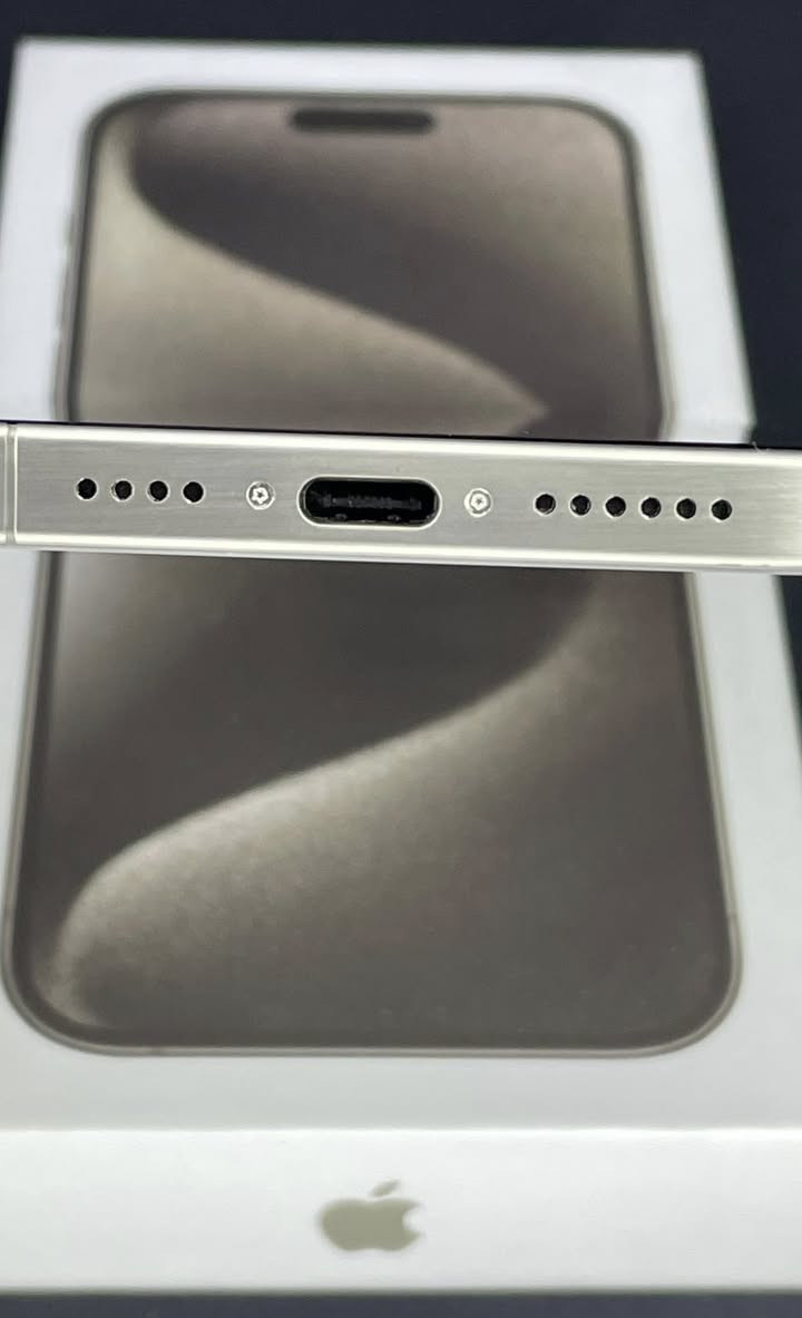 ايفون 15 PRO MAX كوبي
الجهاز نضيف جداً مع الكارتون وسلك الشحن
طبق الاصل شغال بدون اي مشاكل 
مساحة 256 بطاريته 100


**إذا كنت صاحب هذا الإعلان وتريد حذفه لأي سبب، رجاءا أرسل رسالة إلى الدعم الفني**