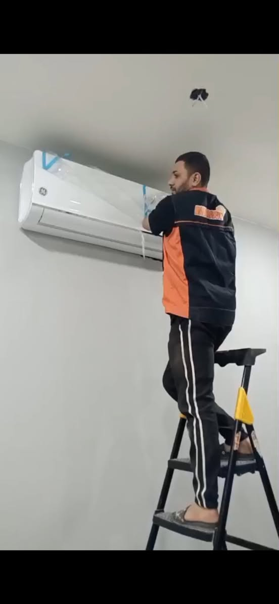 "دقة في التنفيذ.. وأمانة في العمل. من موقعنا اليوم  [في منطقه حي الأعلام ]، مستمرون بتقديم الأفضل."
اخوكم ابو علي ***********
***********
