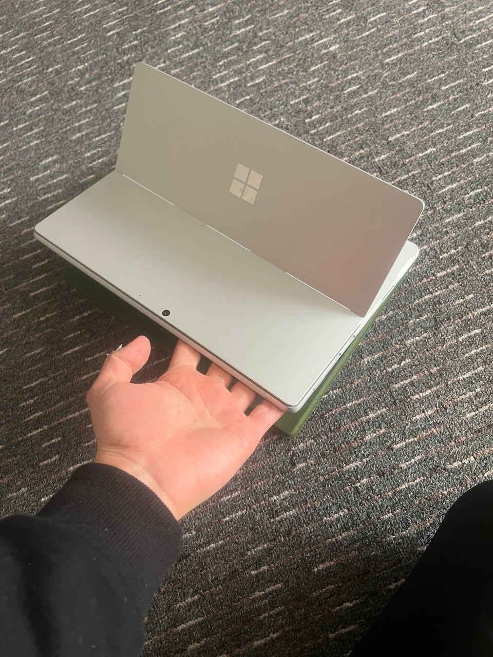 بيع فقط ✋
سيرفس برو ٨ 
للبيع اخت جديد 
core i5 جيل ١١ 
ram 8 
hard 256 SSD  
حجم شاشة 13.3  السعر ٧٢٥ الف مع كيبورد


**إذا كنت صاحب هذا الإعلان وتريد حذفه لأي سبب، رجاءا أرسل رسالة إلى الدعم الفني**