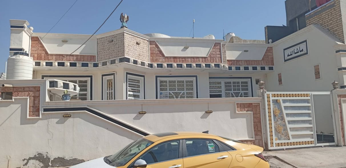 سلام عليكم بيت للبيع طابو صرف حي شاكر الحسناوي قرب المدارس الصينيه بناء حديث مساحه 260متر الواجهيه 13نزال 20 يحتوي ع ستقبال 8*4وكلدور هول 4*4ساحه درج 7*4غرف نوم 5ونص *4وثانيه 5*4 حمام 2*4 الطابق الثاني يحتوي ع بيتونه وغرفه 4*4

السعر 130وبيه مجال

الاستفسار ***********
ملاحظه البيت ينباع نقد فقط
