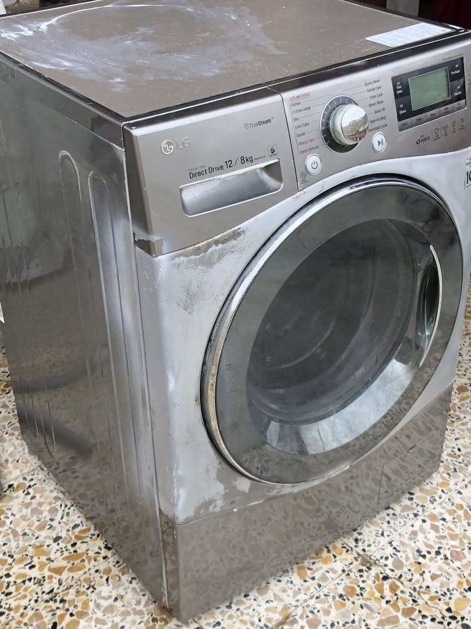 الجي ١٢ كيلو شغالة فول مواصفات للبيع ويرهم مراوس ونصلح غسالات الملابس العادية والاوتماتيك في كركوك حي العسكري للتواصل واتساب ***********
