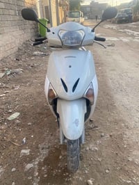 ليدي حديث للبيع السعر 850وبي مجال الاتصال ع الرقم 07707929295