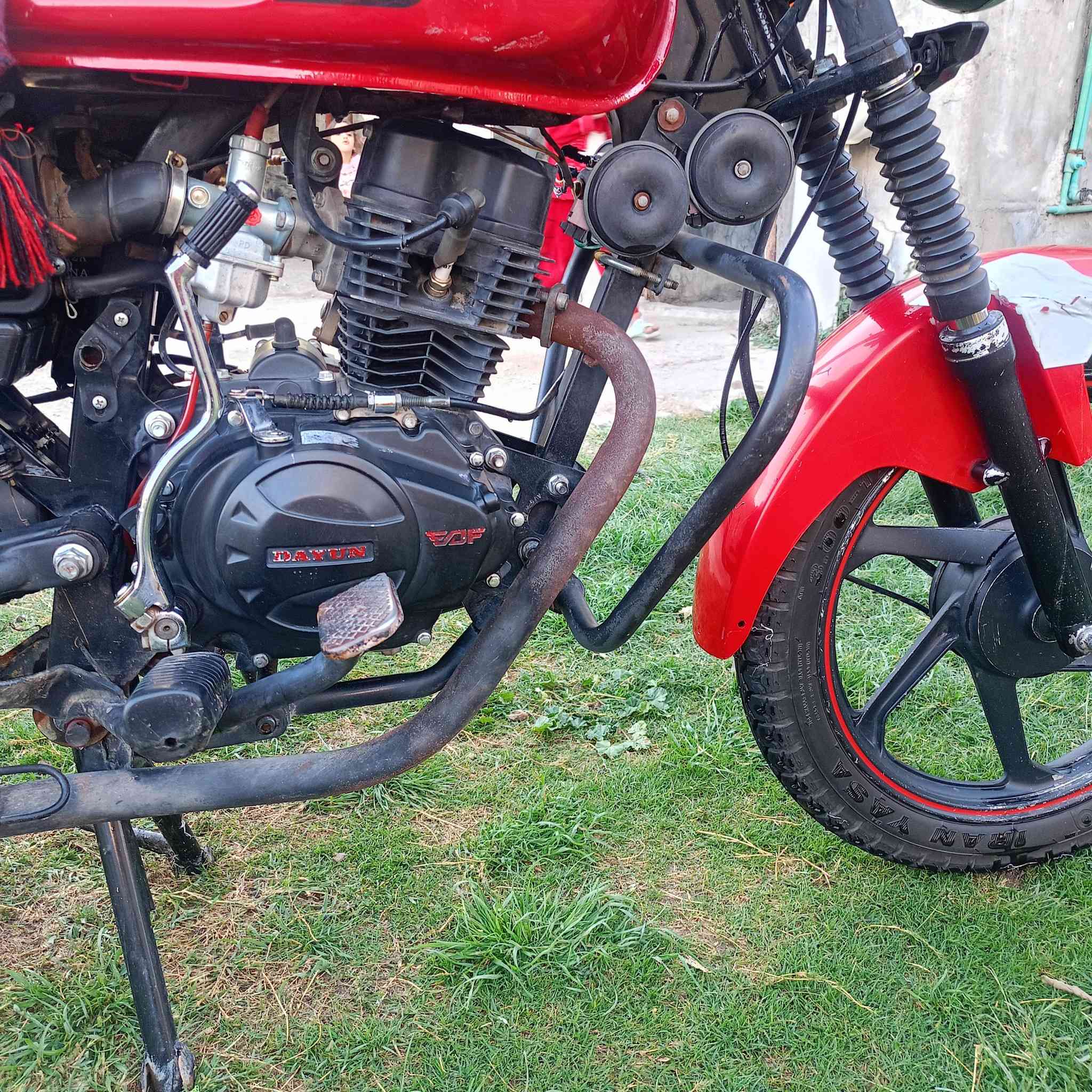 السلام عليكم دراجه دايوان موديل 21 اوراق اصولي  كهربائيات شغاله محرك ما مفتوح  السعر مليون وربع ***********
