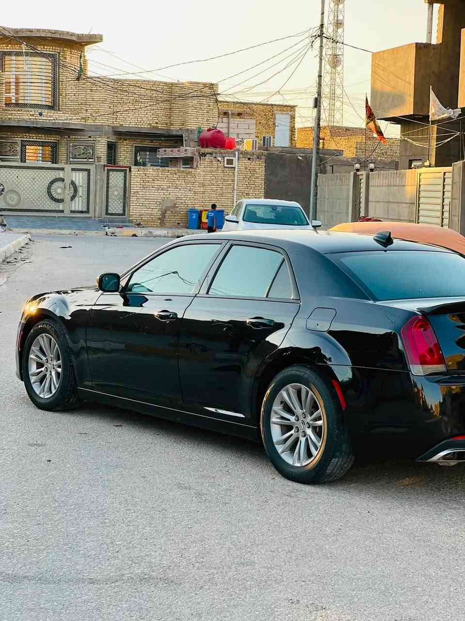 سلام عليكم
اوباما موديل  16 S
رقم بغداد بأسمي 
كشنات جلد
مكسيكي اصلي 💯 
حداديه جديده 
كير محرك كفاله 
حادث السياره جاملغ وبنيد 
وبيه بابين كلير من امريكا 
السعر 175$وبيه مجال  
مكان السياره  ديوانيه 
***********
