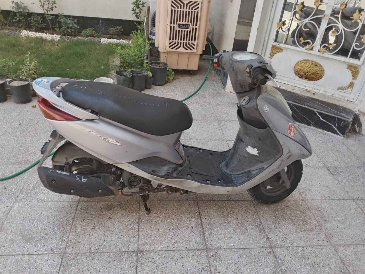 دراجة بريز نوزل دراجة نضيفة محرك بلاد بدون تنقيص و تبخير نقص كيلو متر السعر ٩٥٠ بغداد الحرية ***********
