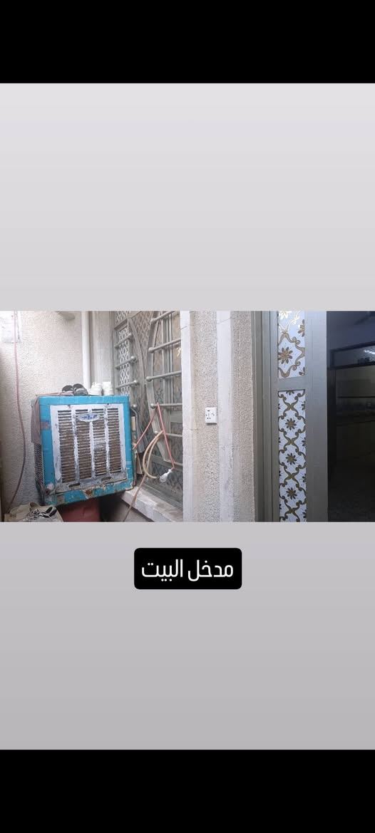 بيت للبيع مساحه 55 متر طابقين ونص بناء مسلح
سند 25 بالخطيب الزراعي
يحتوي على استقبال وحولي مطبخ +حمام و ترك داخله صحيات
الطابق الثاني غرفتين نوم
الطابق الثالث غرفة نوم + سطح
البيت بناء نظيف جدا كما موضح ب الصور 
للاستفسار *********** واتساب فقط
او للاتصال على الرقم ‏‪***********‬‏
