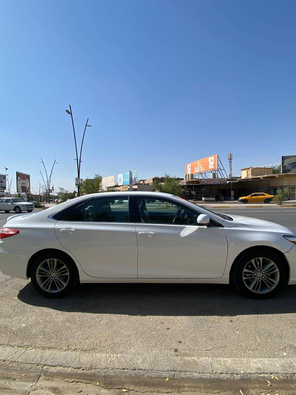 السلام عليكم 
للبيع 
كامري موديل 2017 مواصفات LE رقم سليمانيه دولي باسم البايع شرط التحويل والوكاله 
السياره كلين بدون صبغ 
نظيفه مالت بيت السياره بعدها على وضع الشركه 
صور الشاصي والضرر مرفق بالمنشور 
السعر 170 وبيها مجال 
عنوان السياره قضاء الحويجه 
خاص ما اجاوب 
للاستفسار الاتصال على الرقم التالي 
‏‪0780 403 4387‬‏
