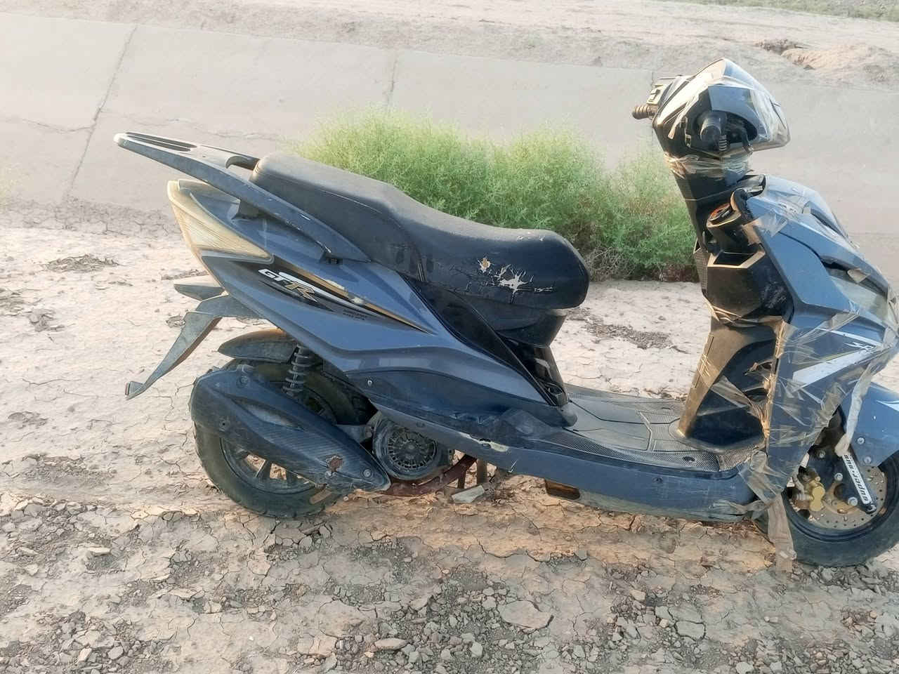 سلام عليكم دراجه البيع السعر 100 وبيه عطل معلكه ولف ألي يريته يتصل ع هاذه الرقم ***********
