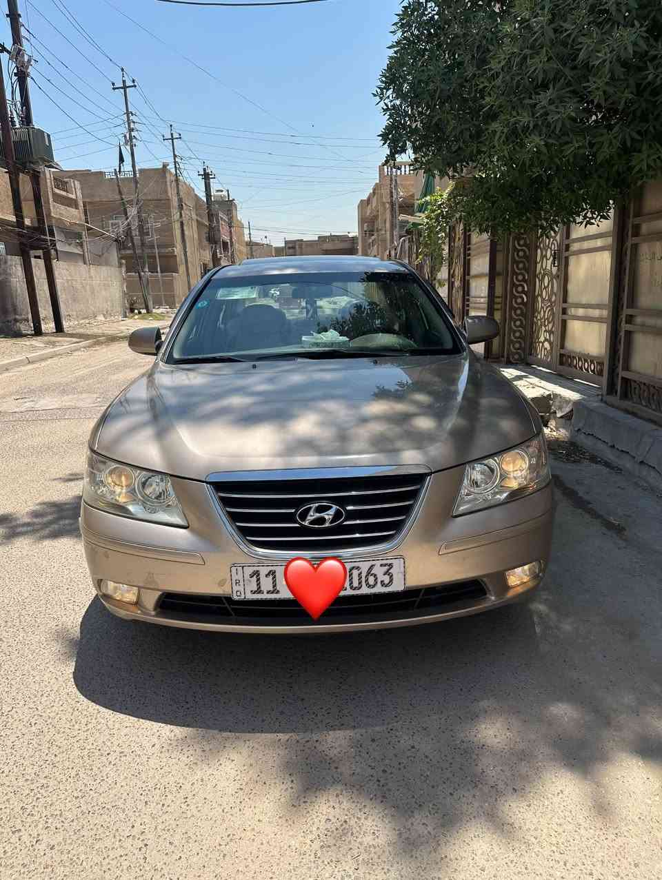 هيونداي سوناتا 2007 ‏المقدس ‏أمريكية
بدون حادث  ‏من امريكا بيه كلير صبغ بس ‏ما الجراد ‏صفحة كاملة بجم كبس 
￼￼رقم بغداد بسمي هزه سنويا جديد 
افتحه داخل جليد كراسي كهرباء كشنات تدفئة ￼￼￼
سياره تبريد كير مكينه خير من الله 
تخم تاير صدره مامي خلفي 
مكينه 2400 
ماشي 180
العنوان بغداد 

رقم صاحب السيارة  وهذا تحب اتصل على واتساب 
***********
