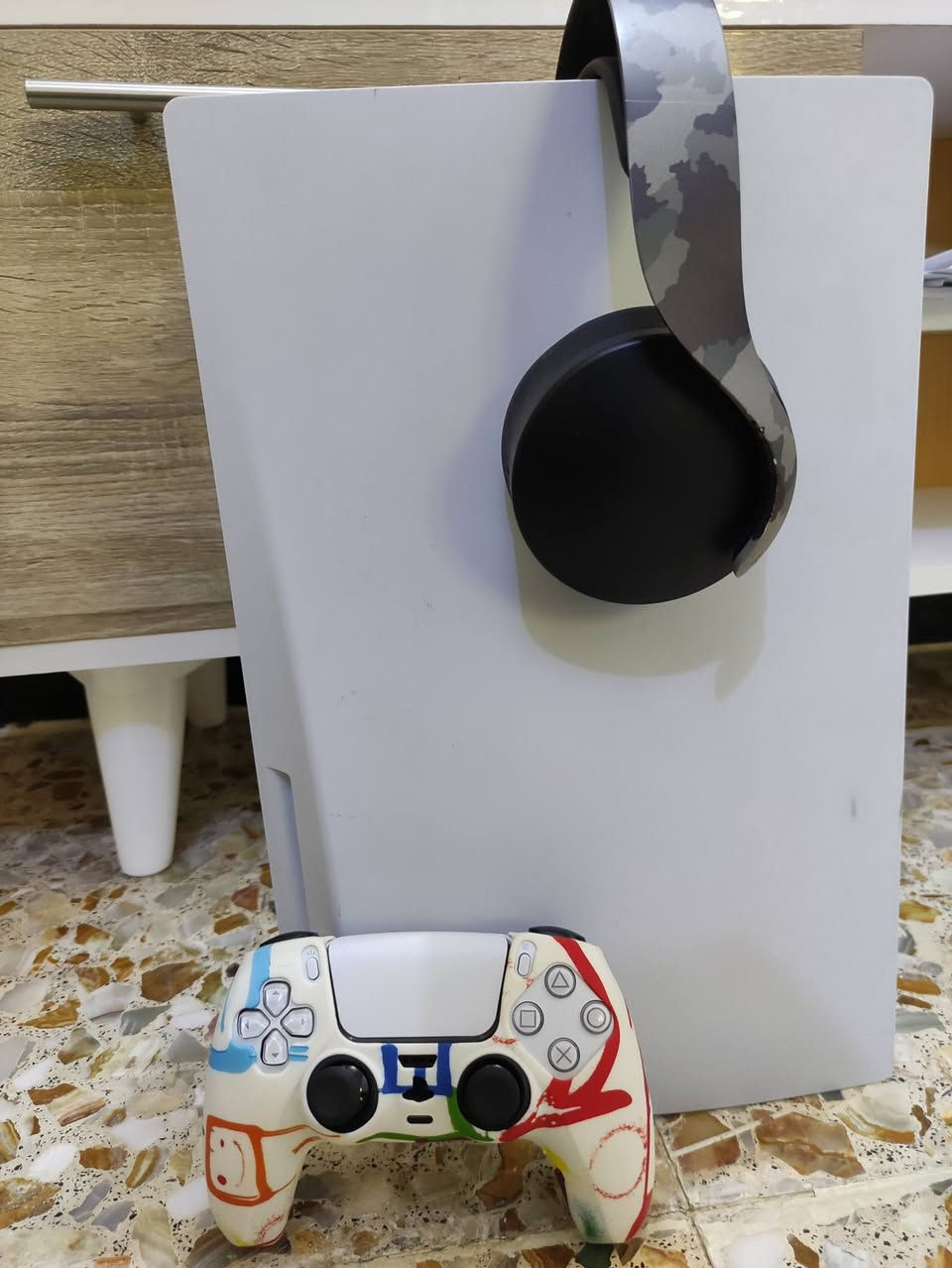 Ps5 فات ، نضافه 100% كامل ملحقات ما عدا الكارتون+ ملحقات اضافيه هديه مع سماعات سوني الأصلية , سعر  650 .


**إذا كنت صاحب هذا الإعلان وتريد حذفه لأي سبب، رجاءا أرسل رسالة إلى الدعم الفني**