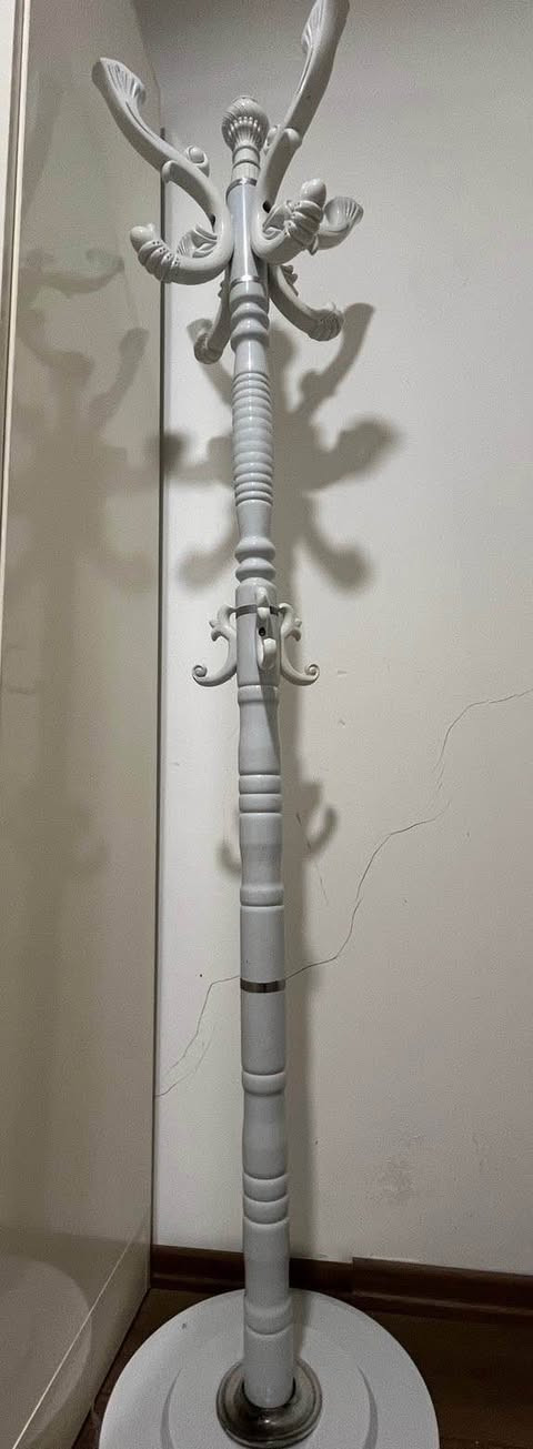 بۆ فرۆشتن  لە سلیمانی گەیاندن نیە وەک نوێ کەم بەکار  هاتوە سیسەمەکە ژیرەکەی مەخزەنە دۆشەکی لەگەلە نوێیە
کۆمیدیە پچوکەکەش لەگەلیا ئەیفرۆشم هیچ عەیبیکی نیە 
ئەگەر کریاری نامە بنیرە بەس دۆشەکەکەی٨٥ پێ یاوە 
سیسەم و دۆشەک و کۆمیدی  و عەلاگەی جیل هەلواسین بەیەکەوە ١٨٠ هەزار ئەگەر کریاری نامە بنیرە سلیمانی *********** Singapore
