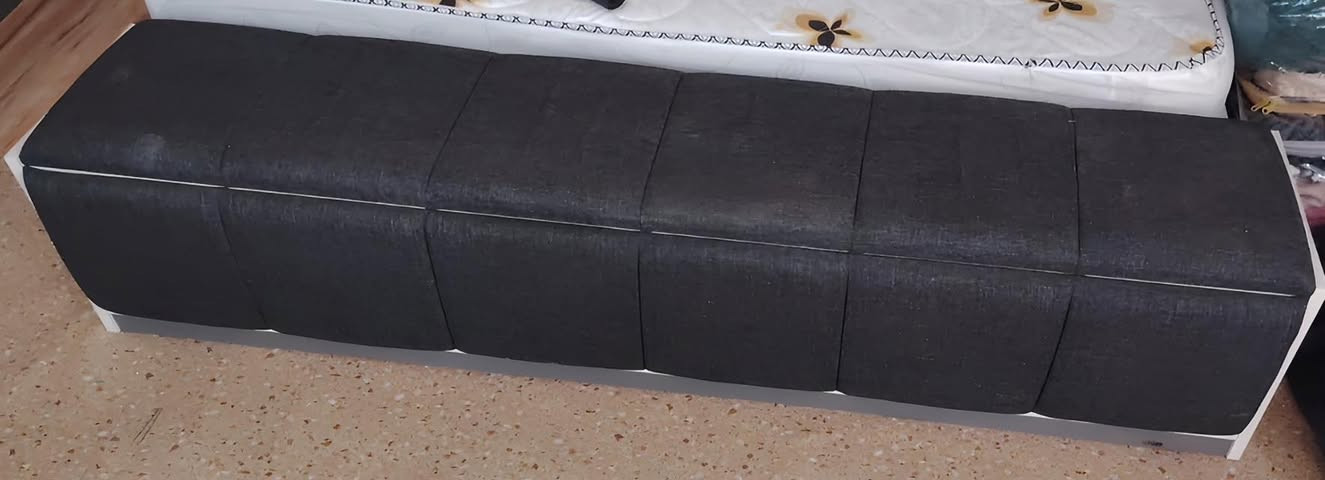 غرفه شبه جديده مامستخدمه كلش غرفه نضيفه شوفت عينك غرفه كامله 10 قطع وشكل مالته بل صور خذيت غرفه مليون 650 تكدر تشوف عليه سوك انا غرفه تاركه ورايده بسعر  950 وبيه مجال + نقل وشد عليك رقم تواصل ***********
