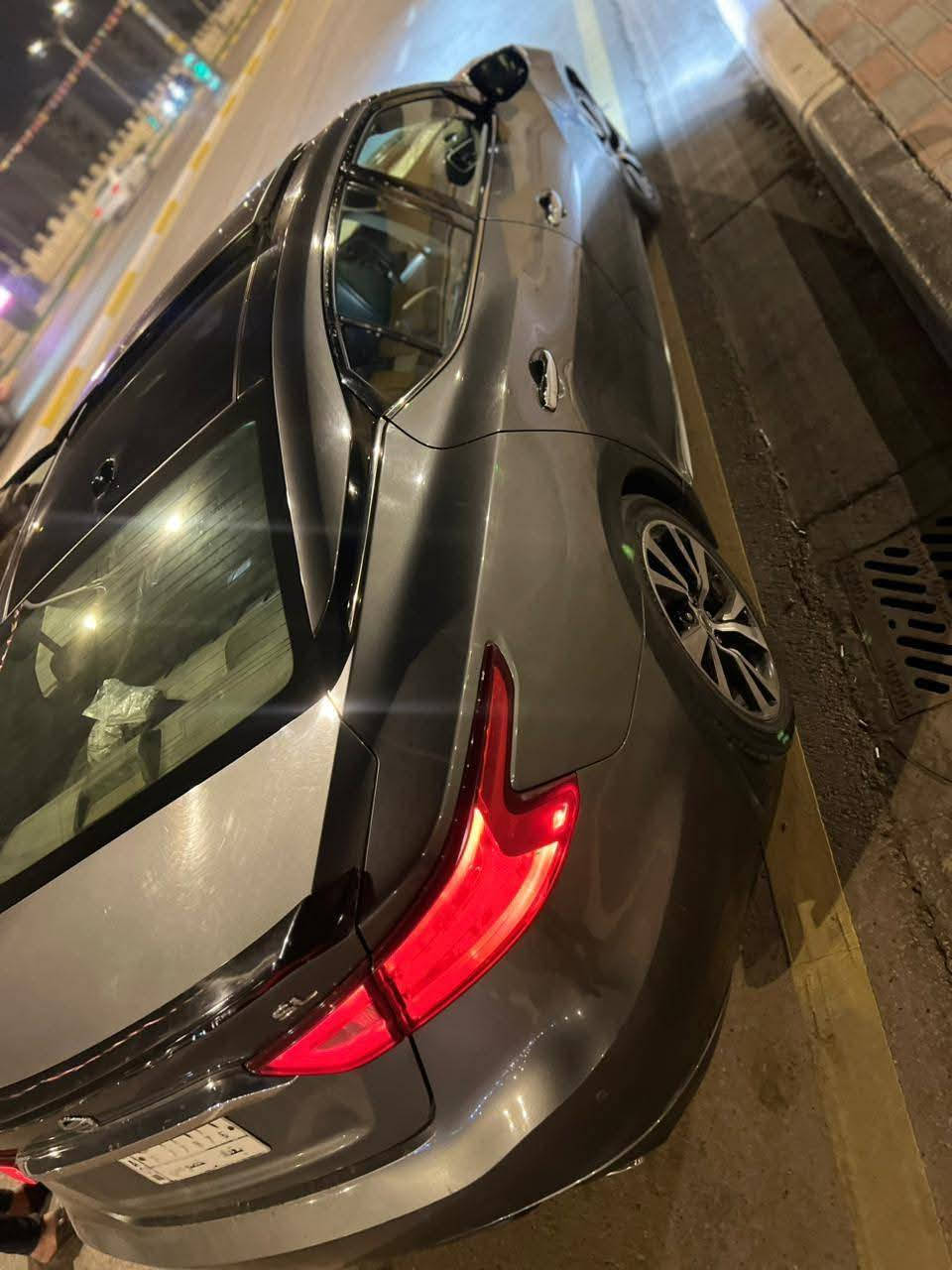 مكسيما فول SL 2018
بيها 3 قطع صبغ بنيد او جاملغ او باب 
مكينه أو كير مكفولات
مواصفات بنوراما فتحة سقف تحكمات كامله ستيرن ودشبول شاشه تدعم  كار بلي واندرويد بلي والخرائط .. + تحكمات ماوس 
تدفئه مقاعد 💺 
تدفئة ستيرن 
مقاعد كهربائية التحكم 
شاشة عدادات حديثه ومتعددة الاختيارات 
نظام سبورت 🚀 
لايتات زينون 
تشغيل عن بعد 
تبريد السياره خير من الله 
صدرها بحالة ممتازه  
شرط التحويل سنويه مساقطه 
سعر ١٢٠قفل  ترهم مراوس
 عنوان كربلاء ***********
