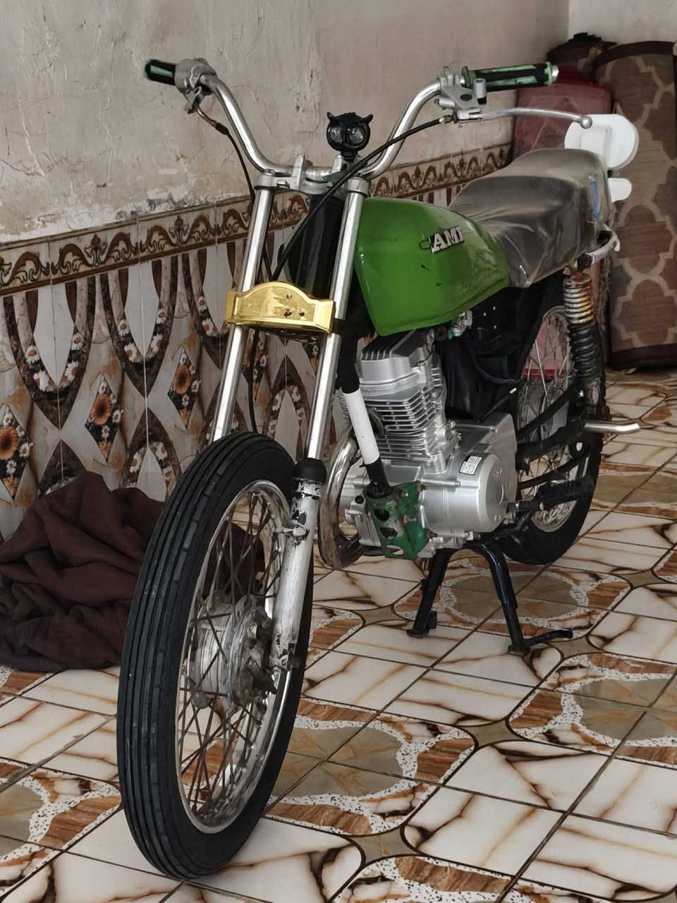 سلام عليكم دراجه نامه شلامجه اصلي ابو ختم 2025 المكينه توها شادها الشاصي ارشه مديل 2020 الراوس ب ستوته بتره لا تراسل خاص مااتواجد ***********
