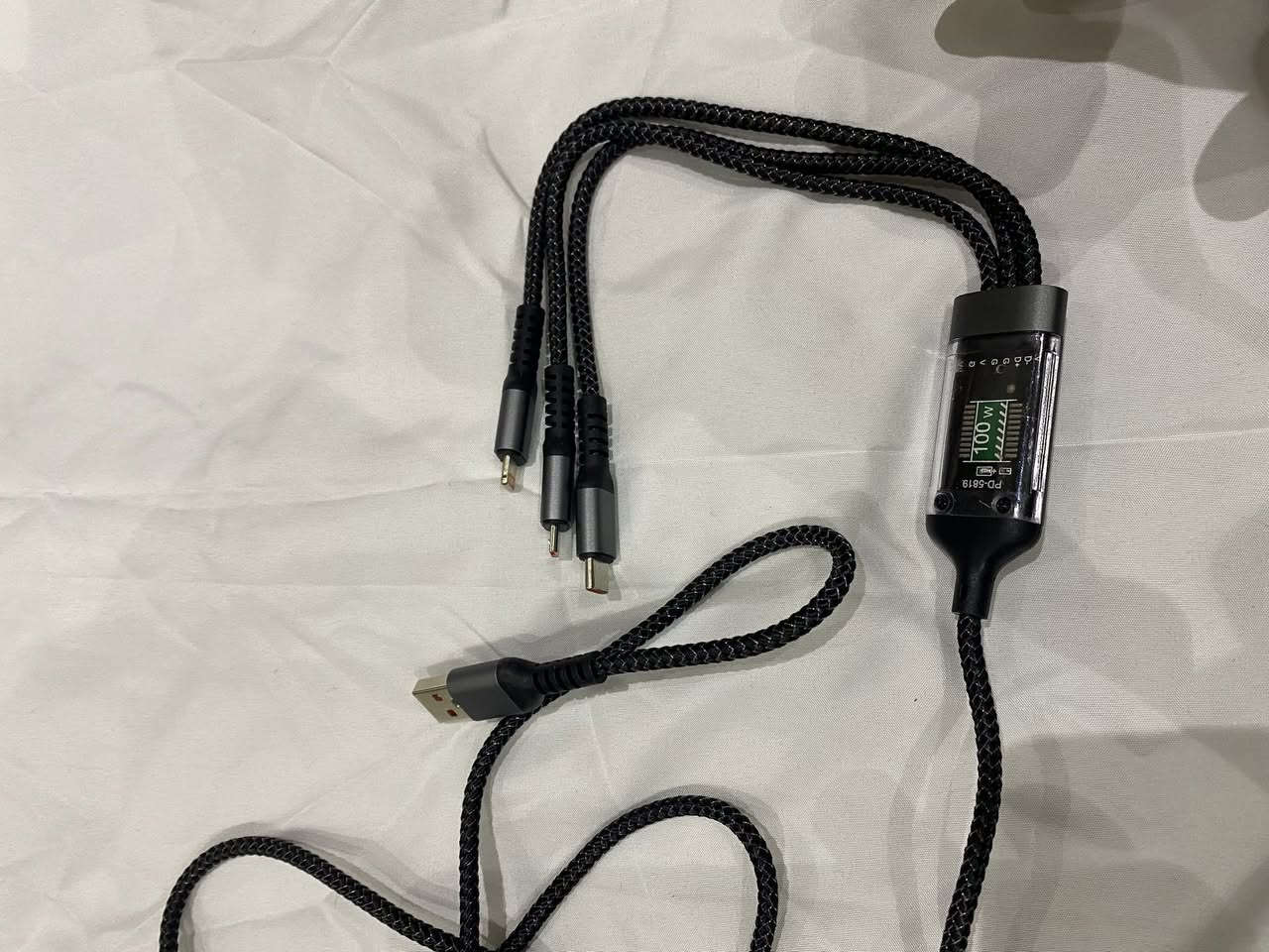 كيبل ثلاثي ايفون واندرويد وتايب سي
شاحن سريع ١٠٠ واط ثلاث رؤس السعر ٥ ألف


**إذا كنت صاحب هذا الإعلان وتريد حذفه لأي سبب، رجاءا أرسل رسالة إلى الدعم الفني**