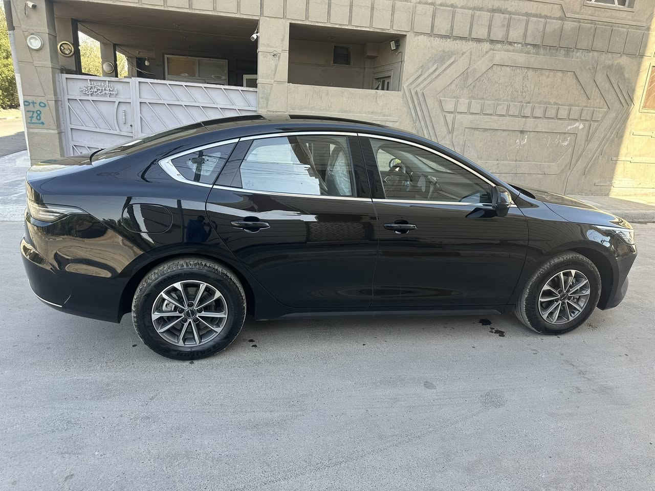 السلام عليكم سياره بي وايدي موديل 2025رقم بغداد تحويل مباشر مواصفات معروفه ماشيه 2400مكفوله سعر 17800بيه مجال بصيط العنوان بغداد الامين شارع نواب النتصال ***********
