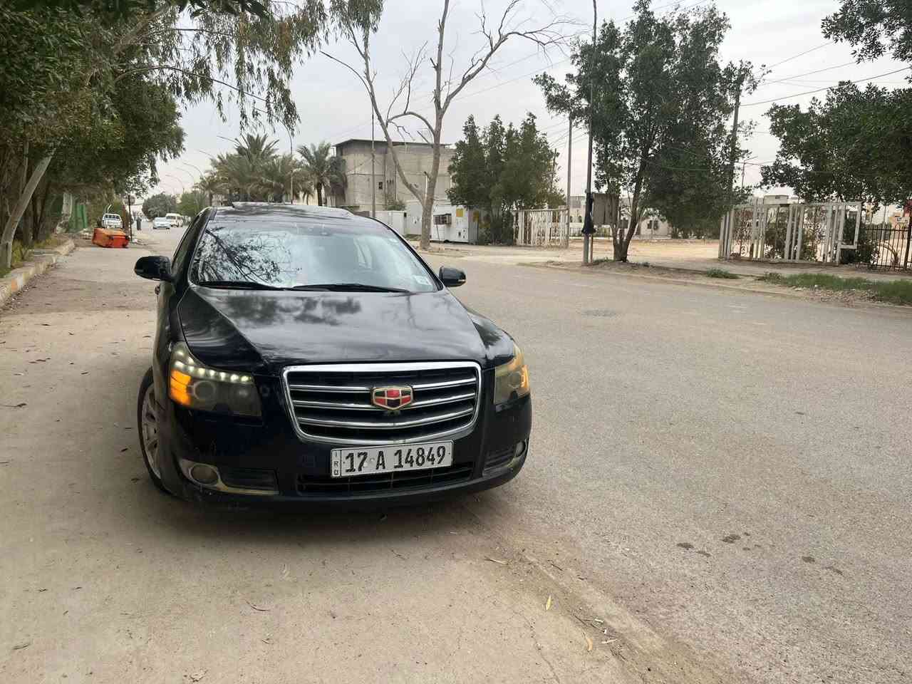 سلام عليكم للبيع ام كراند 2013 الحجم الكبير c8 كير ومكينه كامري بلادي كير ٦ نمر مكفولات رقم مثى مشروع وطني باسمي تحويل ثاني يوم ضربتها قطعه صندوق فقط الباقي مكفول لا تبديل ولا صبغ 
هلال الجامغ واطراف البيبان معمرات صدرها 50% 
مواصفاتها معروفه 
حساسات خلفيه 
شاشه مضخم صوت 
فتحه سقف اشاير مري 
مري شفط لايت عدسه 
برده خلفيه كشنات جلد 
نضام ABS تبريد قطعتين تبريدها ثلج كهربائيات كلها شغاله سياره جاهزه من كلشي مكاني بغداد المجمع السكني النفطي سعر ٥٧$ وبيها مجال 
***********
