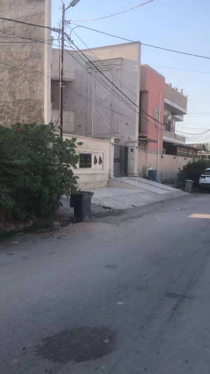 قطعه ٦٤٠ متر واقع حال 
المسيب حي المعلمين الأولى خلف القبس للعمليات الجراحيه قرب محلات مصطفى العزاوي 
***********
***********
