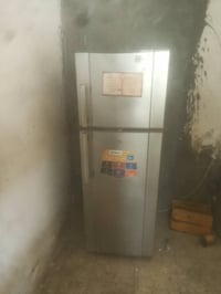 ثلاجه شغاله البيع بسعر مناسب 07853614938واتساب