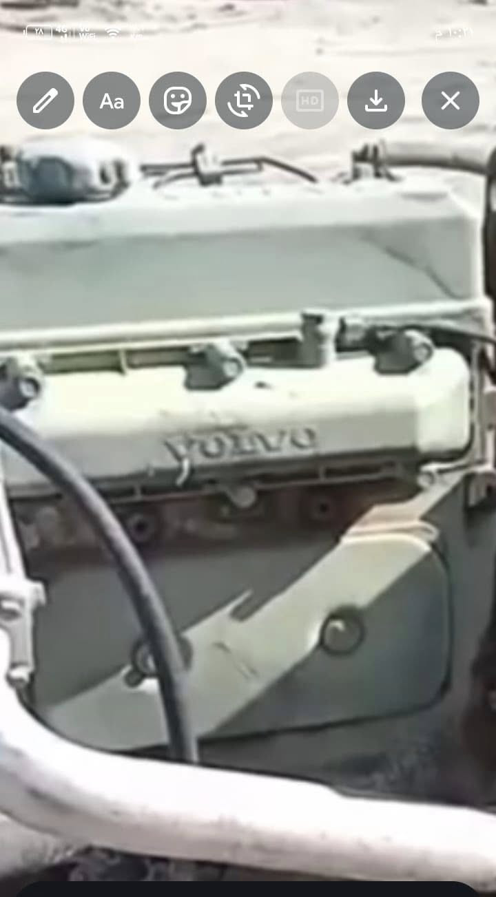 السلام عليكم محرك فالفو مع خنزيره 12v10مع راديتر مجهز جديد ممشتغل المحرك ***********
