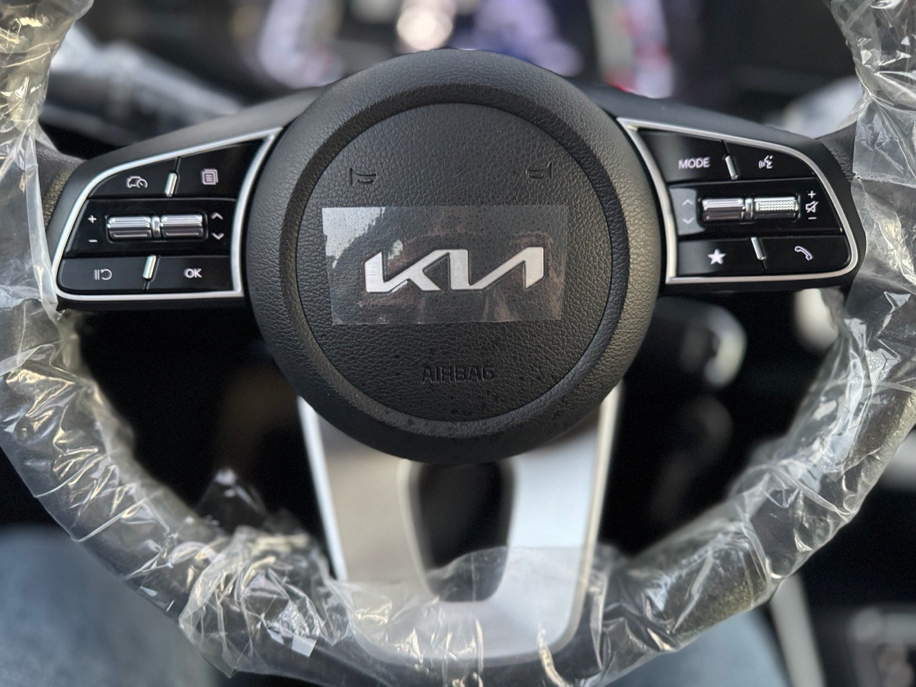 كيا سونيت موديل 2024 شكل
الجديد
زيرو ماشيه ٤٠٠  كم فقط 
زيرو 
رقم اربيل الجديد باسمي السنويه
لون ابيض صدفي
مواصفات
شاشه كبيره نفكيشن مع كامره
المري ترحيبيه شفط
ويل كب كروم
حساسات خلفيه
تحكم مقود
لايتات هايلوجين مع كشافات
امامي
كشاف ضبابي خلفي
كيجات الكتروني
لايت اوتو كهربه يصعد و ينزل تبريد قطعتين خلفي و امامي
كير اوتو 8 نمر
محرك cc 1600 دبل نوزل
اقتصادي جدا
دبل ايرباك
حساس ضغط الاطارات
شباك بيانو بلاك
السعر 155  $$

الاتصال ***********

***********