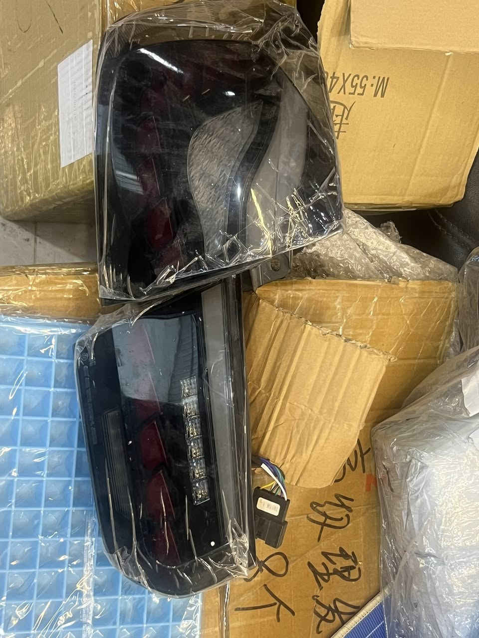 بك لايت LED بي ام F30 السعر 150 الف مع التوصيل للاستفسار ***********
