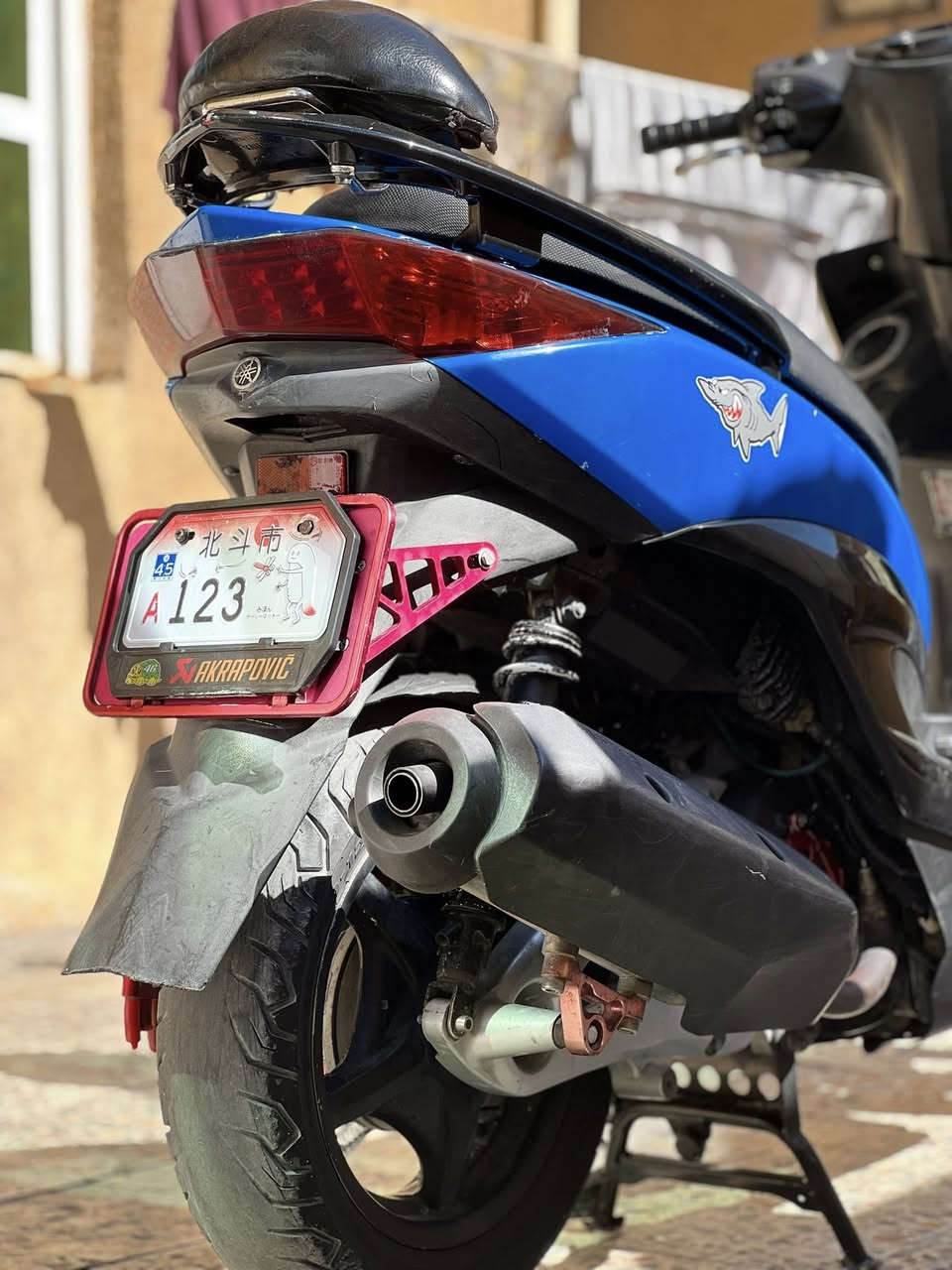 سلام عليكم دراجه سكنس للبيع ما صاله شهرين من نازله من ربه دراجه مكفوله كفاله عامه لبكان بغداد وهاذه رقمي ***********    1300🦋
