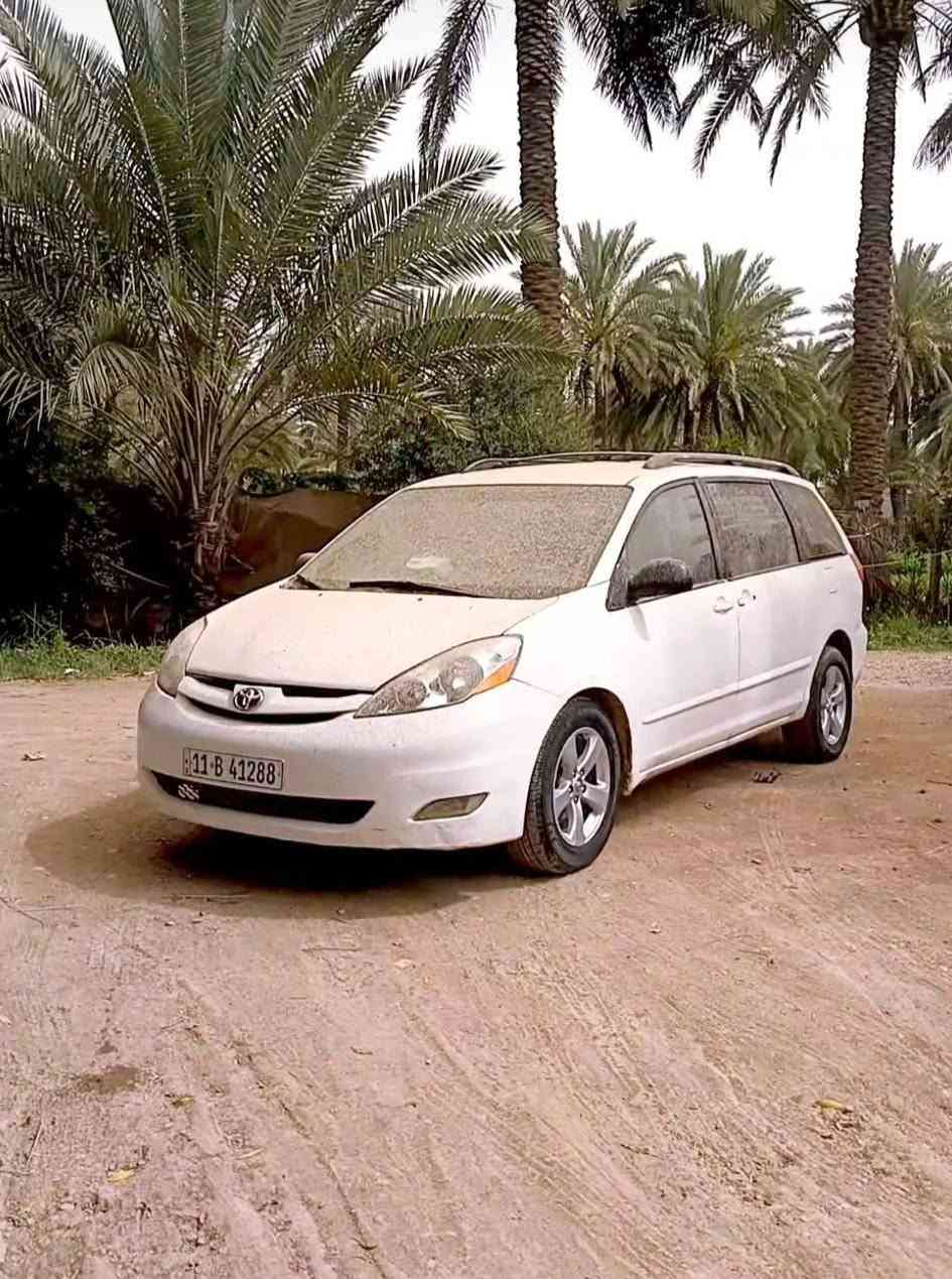 السلام عليكم 
تيوتا سينا موديل 2007 سياره مكينه كير مكفولة 
رقم بغداد دولي سنويه جديده 
مكينه 3500 جديد كير مكفوله
سياره جاهز وخير من الله 
بيع او مراوس بكورلا لان محتاج فرق 
للاستفسار الاتصال على الرقم ***********
