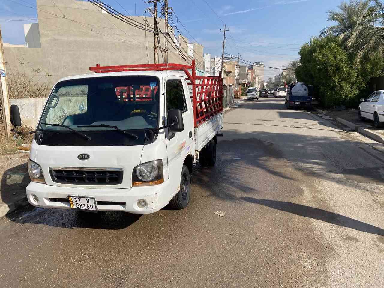 سلام عليكم كيه ام عيون للبيع  موديل ٢٠٠٣ سياره حلوه اكفل مكينه  وكير وشاصي واكسل  سياره بسمي مامطلوبه كهربائيه كلشي مابيهن سياره جاهزه سعر ٦۸       مكاني بغداد البلديات رقم ***********
